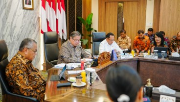 Airlangga Kumpulkan Menteri-Wamen, Wanti-Wanti Pertumbuhan Ekonomi Kuartal I/2025