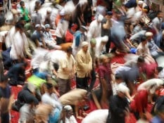 Bacaan Doa dan Tata Cara Salat Tarawih Sendiri di Rumah