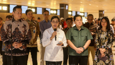 Pemerintah Turunkan Harga Tiket Pesawat
