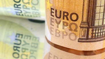 Pasar Cermati Ukraina dan Kebijakan Tarif AS, Euro Menguat