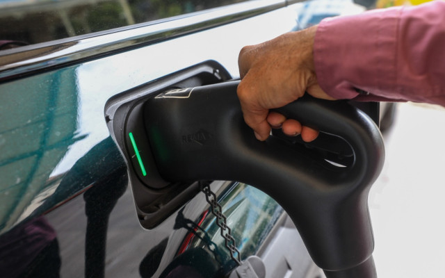 Harga Bekas Terjun Bebas, Prospek Pasar Mobil Listrik Masih Menjanjikan?