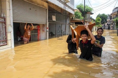 Sejumlah Wilayah di Jakarta Terendam Banjir Luapan Kali Ciliwung