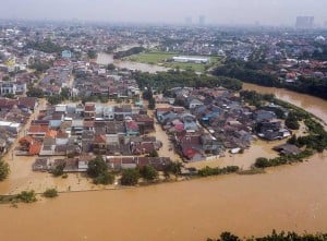 Banjir Luapan Sungai di Bekasi Rendam Ratusan Rumah Warga