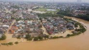 Duh! Rumah Sakit Mitra Bekasi Barat Kena Banjir, Petugas Evakuasi Alat