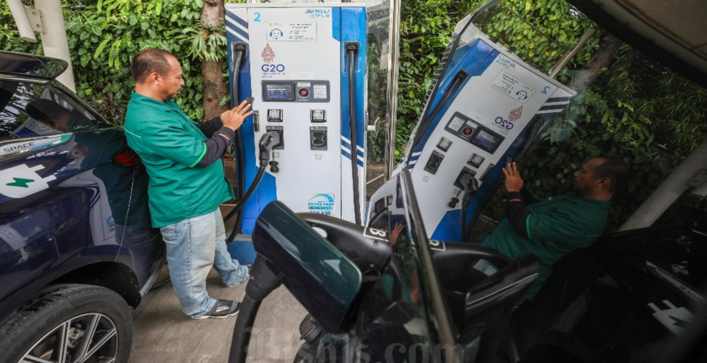 Indonesia’s EV Adoption Threatened as Resale Value Plummets