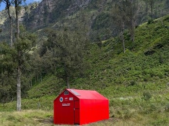 Arei Bangun Shelter Emergency dan Toilet Kering di Gunung Rinjani