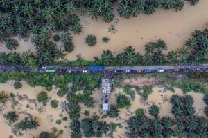 Kemacetan Panjang di Jalan Alternatif Padang-Tebo Sumatra Barat