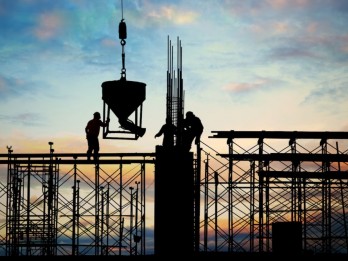 Sedekade Rencana Induk Industri, Ekonom Sorot Serapan Tenaga Kerja Minim