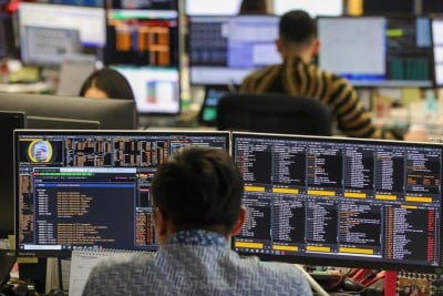 Penjelasan JP Morgan di Balik Pemangkasan Target Harga saham BBCA & BBNI