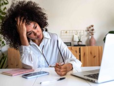 Waspadai Ragam Penyakit Mengintai Perempuan Akibat Stres