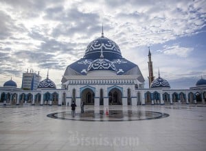 Objek Wisata Religi Masjid Agung Raja Hamidah Batam