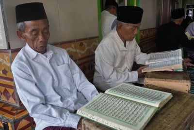 Pesantren Lansia di Masjid Agung Payaman