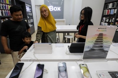 Menguji Berkah Ramadan dan iPhone 16 Bagi Erajaya (ERAA)