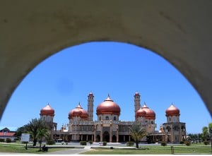 Masjid Agung Baitul Makmur Meulaboh