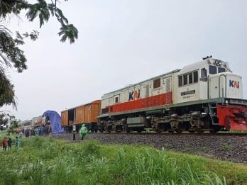 Krolonogi Kecelakaan Kereta KA Kertanegara Tertemper Truk di Kediri