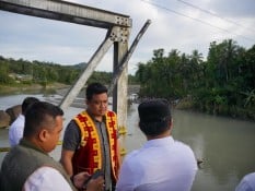 Jembatan Akses Utama ke Nias Barat Putus Akibat Banjir, Bobby Janji Perbaiki Tahun Ini