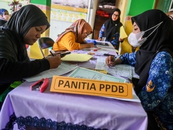 Pemerintah Ungkap Butuh 60.000 Guru untuk Jadi Pengajar di Sekolah Rakyat