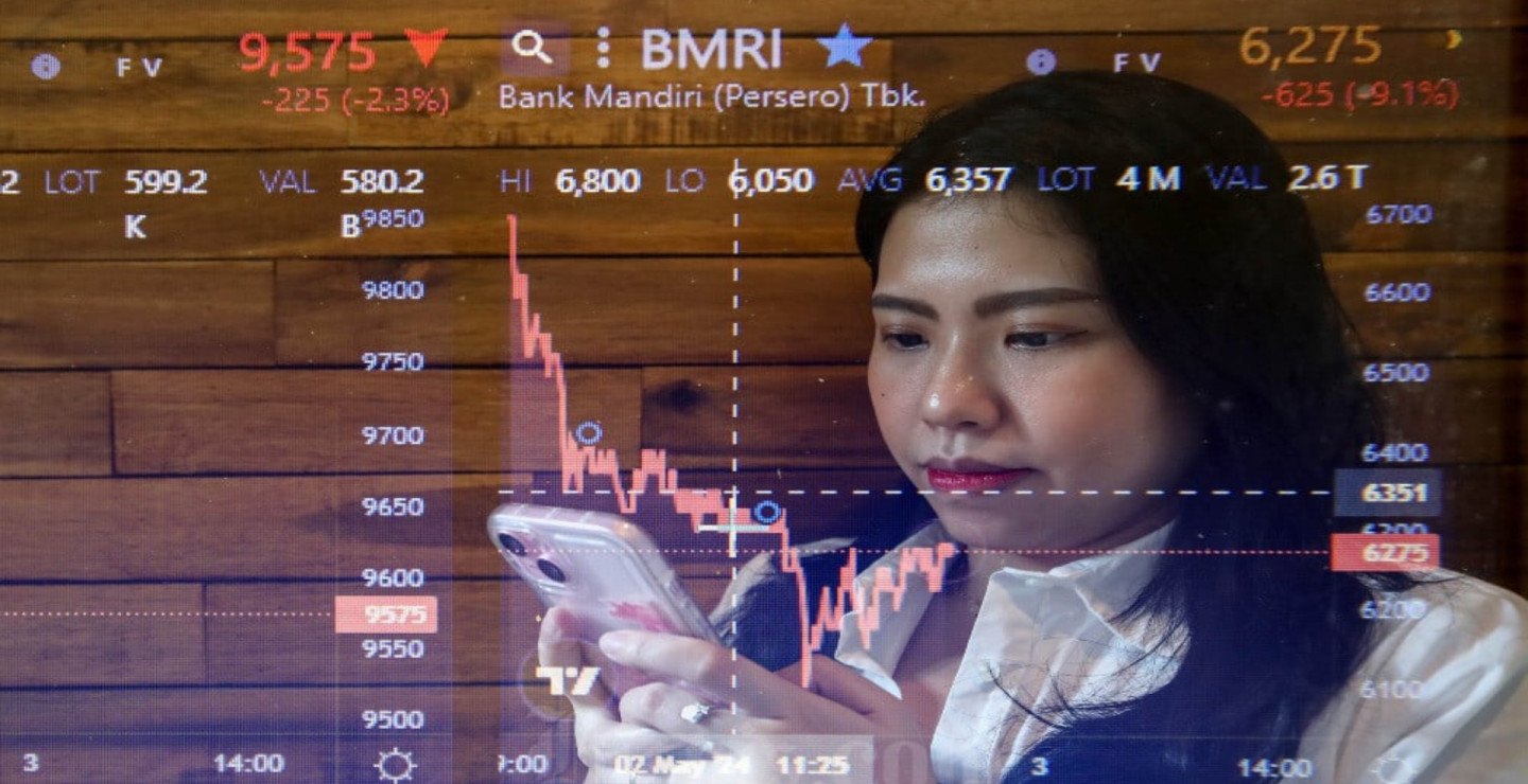 Goldman Turns Bearish on Indonesian Stocks, Cites Fiscal Risks