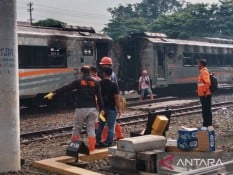 Tiga Gerbong Kereta Cadangan Terbakar di Stasiun Yogyakarta