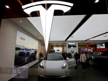 Trump Labeli Pengrusakan Dealer Tesla sebagai Terorisme Domestik