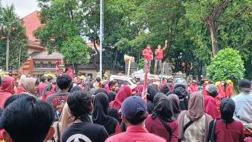 Tidak Ada Kompensasi untuk Ribuan Buruh di Cirebon yang Terkena PHK