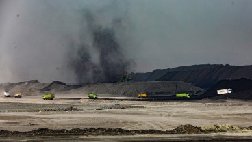 Coal Stocks Slip as Ministry Mulls Royalty Hike on Miners