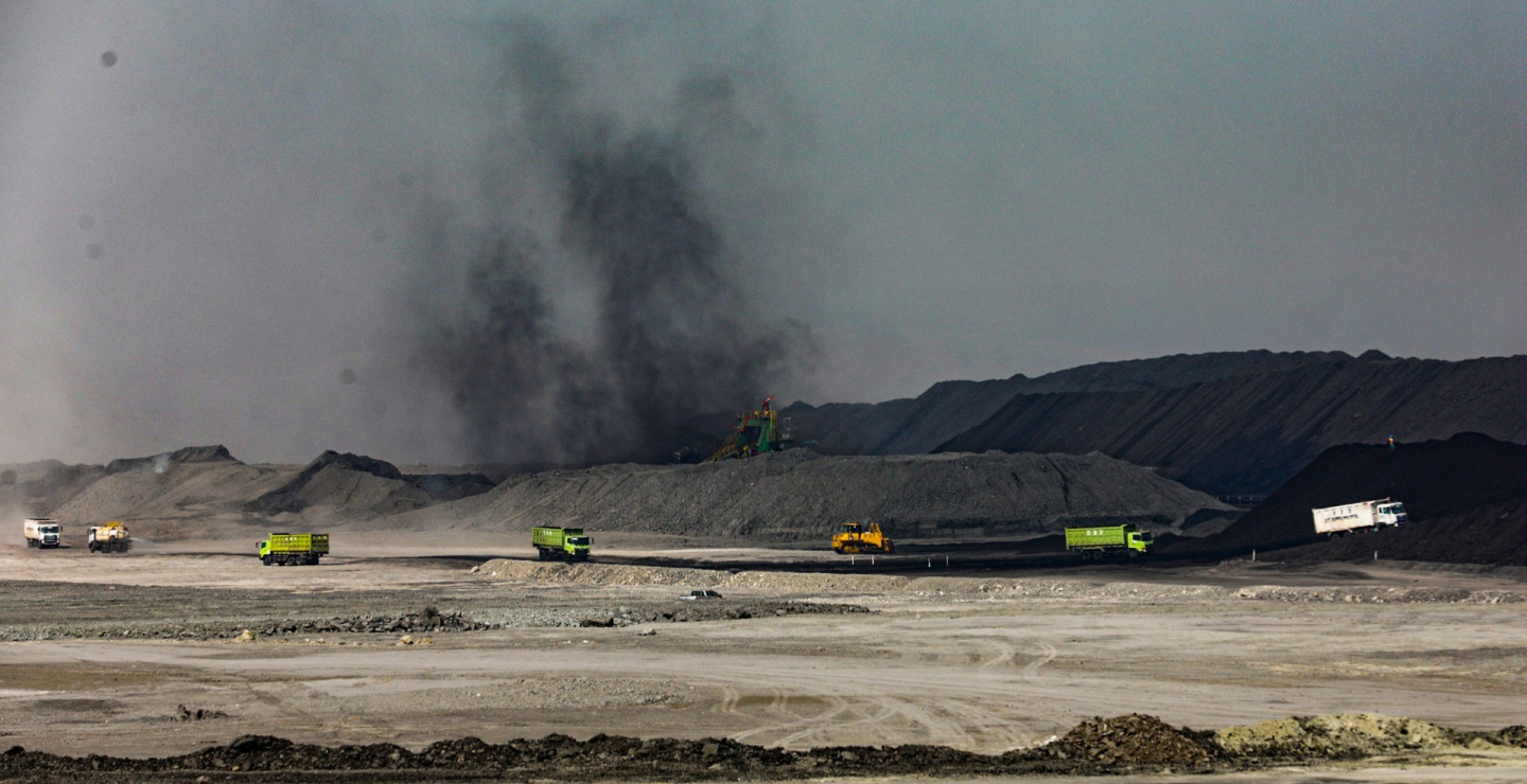 Coal Stocks Slip as Ministry Mulls Royalty Hike on Miners