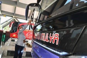 Pemeriksaan Kelaikan Bus Angkutan Lebaran