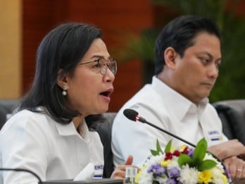 Sri Mulyani Bantah Daya Beli Masyarakat Lesu, Sebut Deflasi karena Bantuan Pemerintah