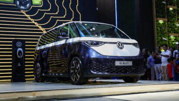 VW Kombi Listrik ID Buzz Sudah Terpesan 300 Unit, Dikirim Mei 2025