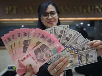 Berjibaku Jaga Rupiah Tak Sentuh Rp17.000 per Dolar AS