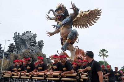 Kemeriahan Festival Ogoh-Ogoh Singasana 2025 di Tabanan Bali