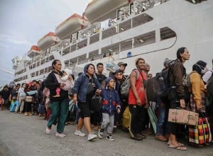 Ribuan Pemudik Mulai Meninggalkan Ternate Menggunakan Kapal Laut