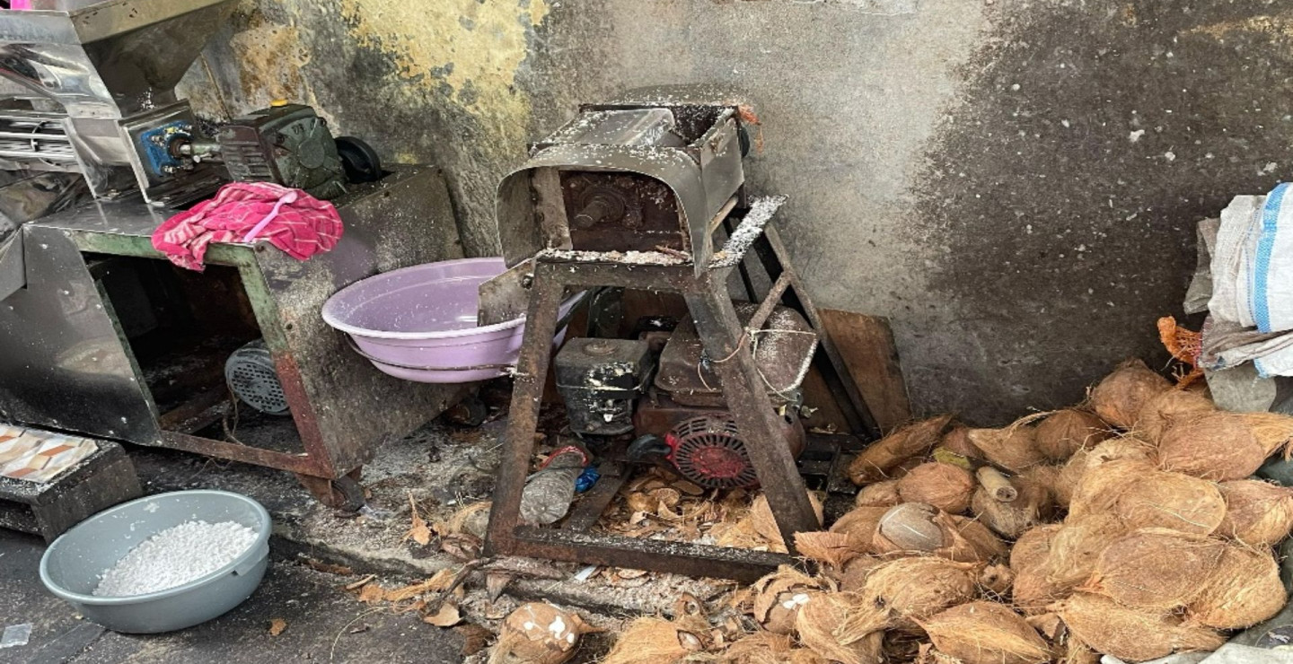 Krisis Kelapa Bulat, Pabrik Olahan PHK Massal Harga Santan Makin Mahal
