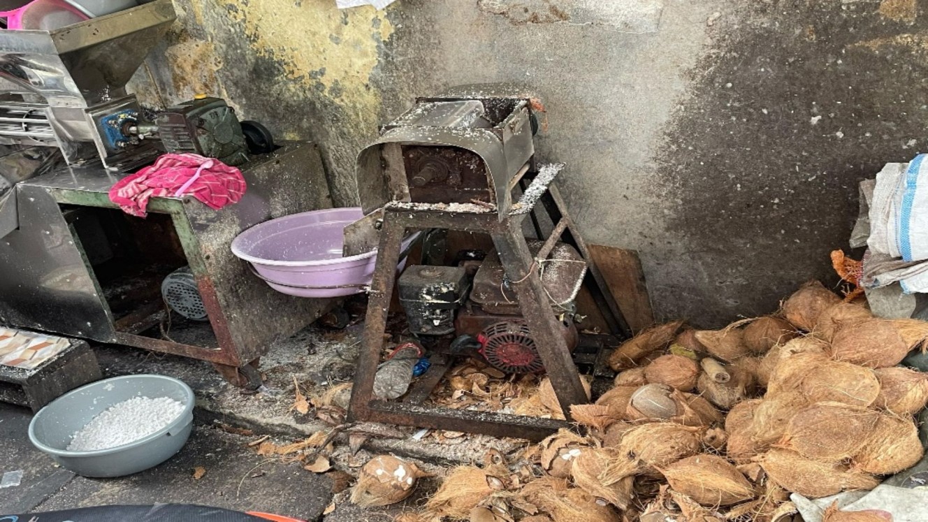 Salah satu kios tempat berjualan Kelapa Bulat/Bisnis.com - Rika Anggraeni