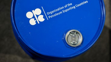 PREMIUM NOTES: Permintaan Minyak Dunia Tertekan Perang Dagang hingga Peluang Saham Bank 2025