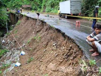 Diprediksi Bertepatan Puncak Musim Hujan, Pemprov Sulsel Antisipasi Longsor di Jalur Mudik