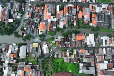 Banjir Menggenangi Sejumlah Kawasan di Sidoarjo