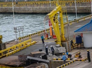 Jembatan di Dermaga Eksekutif Pelabuhan Merak Rusak Ditabrak Kapal