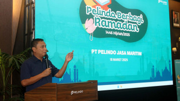 PT Pelindo Jasa Maritim (SPJM) Bagikan Sembako Kepada Masyarakat di Sekitar Pelabuhan