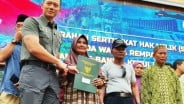 Dorong Pengembangan Rempang Eco-City, AHY Serahkan SHM Kepada Warga Tanjung Banon