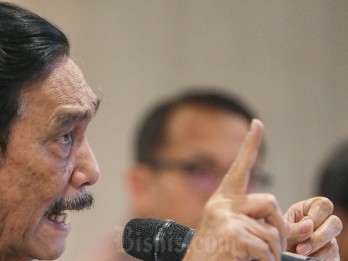 Luhut Komentari IHSG Anjlok Hingga 6,12%: Kebetulan Aja Itu