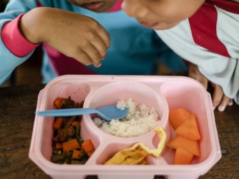 DEN: Manfaat Ekonomi Makan Bergizi Gratis Lebih Bagus dari Bansos