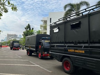 Jelang Pengesahan RUU TNI, Pasukan Brimob Mulai Berjaga di Gedung DPR