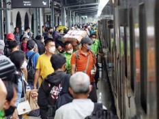 Tourism Ministry Optimistic on Money Circulation During Lebaran, Experts Disagree