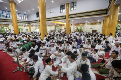 Kemensos Bersama REI DKI Berikan Santunan Bagi 1.000 Anak Yatim dan Dhuafa