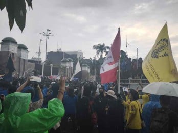 Demo Tolak UU TNI, Pengemudi Ojol Diduga jadi Korban Pengeroyokan Polisi