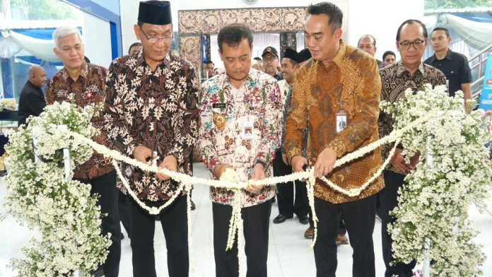 Gubernur Jawa Tengah Resmikan Kantor Bank Jateng Cabang Syariah Yogyakarta