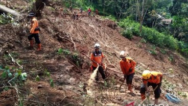 KLH Temukan Pelanggaran Lingkungan dari Wisata, Tambang dan Peternakan Sebabkan Banjir