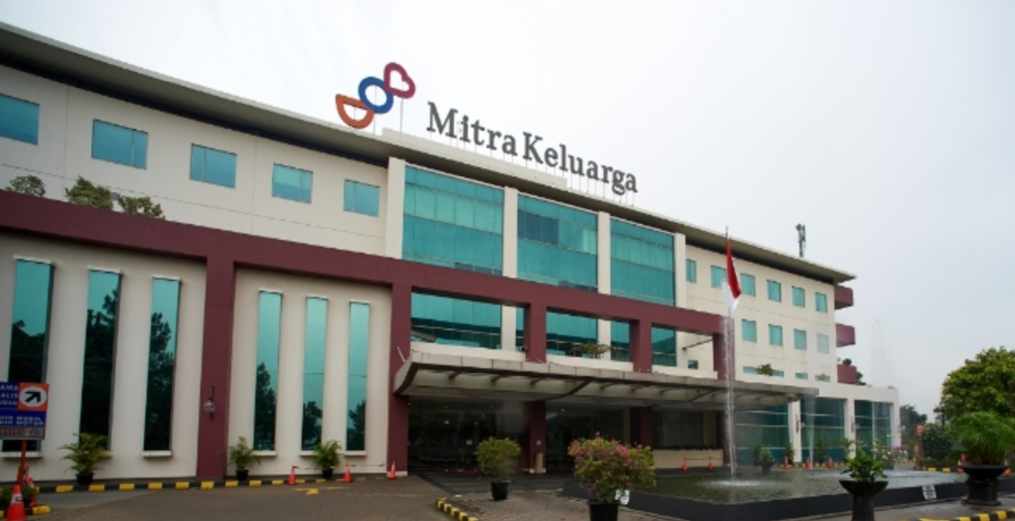 Laba Solid Mitra Keluarga (MIKA) dan Manuver Vanguard
